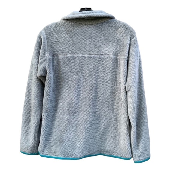 PATAGONIA Re-Tool Snap-T Fleece Pullover in a Platinum Gray/Blue Size Medium - Picture 2 of 5